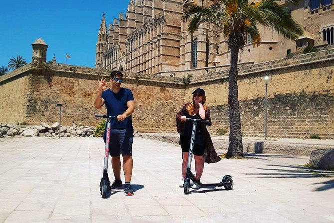 1 Hour Electric Scooter Tour in Palma - Museu de Mallorca and Parque del Mar: the contrast that makes it interesting
