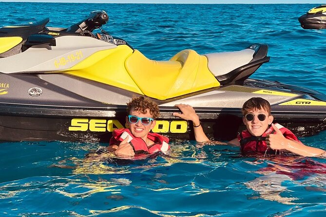 1 Hour Jet Ski Excursion to Cap Vermell from Mallorca - Riding skills and safety: What the instructor actually helps with