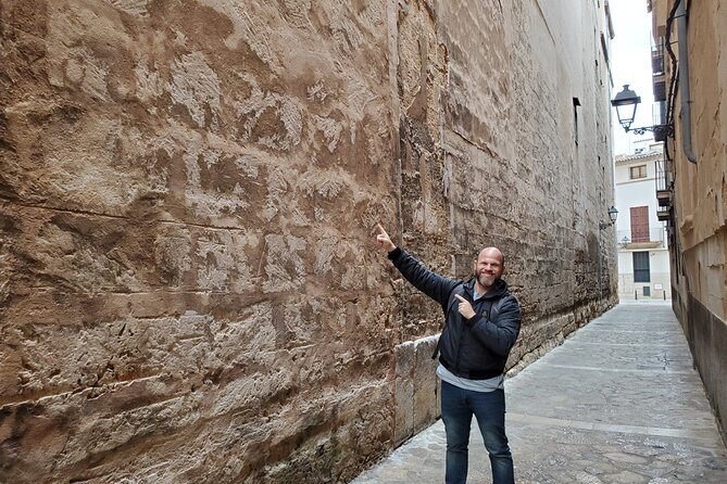 2-Hour Private Walking Tour Through Palma’s Jewish Quarter - Jafuda ben Cresques and the Catalan Atlas link you can point to