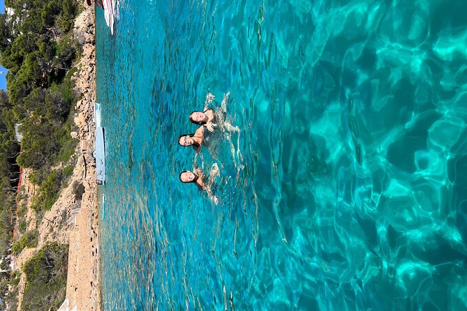 2 Hours Boat Rental in Santa Ponsa without License - Snorkeling gear, fridges, and packing smarter than a beach day