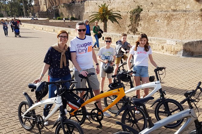 2 Hours E-Bike Tour in Palma - The 2-Hour Route: From Placa Major to the Cathedral Zone