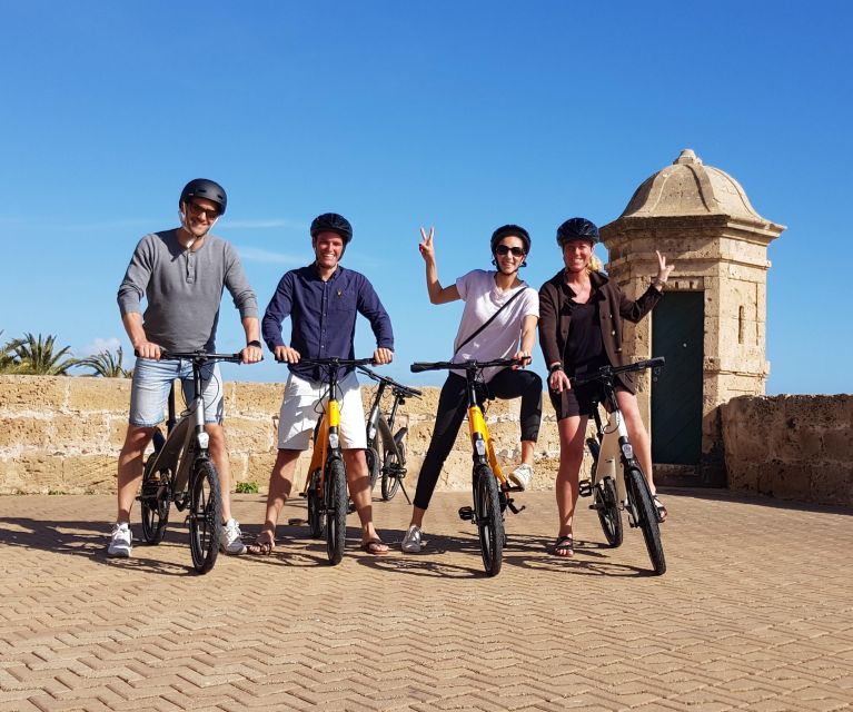 3 Hours Historic E-Bike Tour in Palma de Mallorca - Palma’s old town route: narrow streets, churches, and real neighborhoods