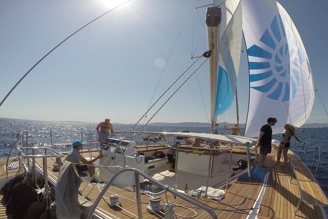 Adult Only Sunset Catamaran Palma bay - Who this sunset catamaran is best for
