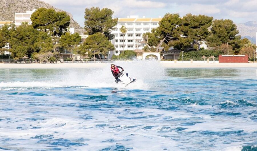 Alcudia: 30-Minute Jet Ski Adventure for Beginners & Photos - First Contact With a Jet Ski in Alcudia Bay