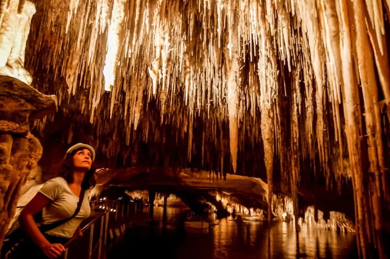 Alcudia: Caves of Drach Tour from the North with Boat Trip - Lake Martel Light Show and Live Classical Concert in an Underground Amphitheatre