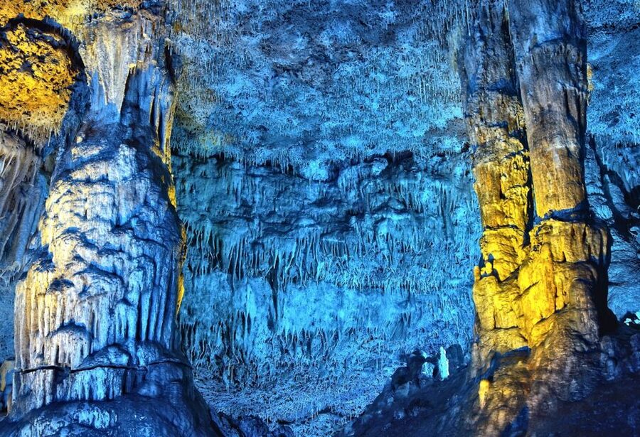 Alcudia: Half-day Caves of Hams, Blue Caves and documentary - FAQ