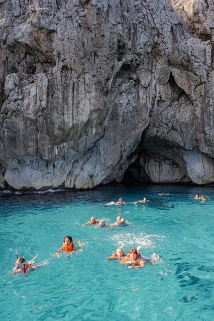 Alcudia: Pirate Cave, Parc Natural & Snorkel - Pirate’s Cave: the cave swim people remember