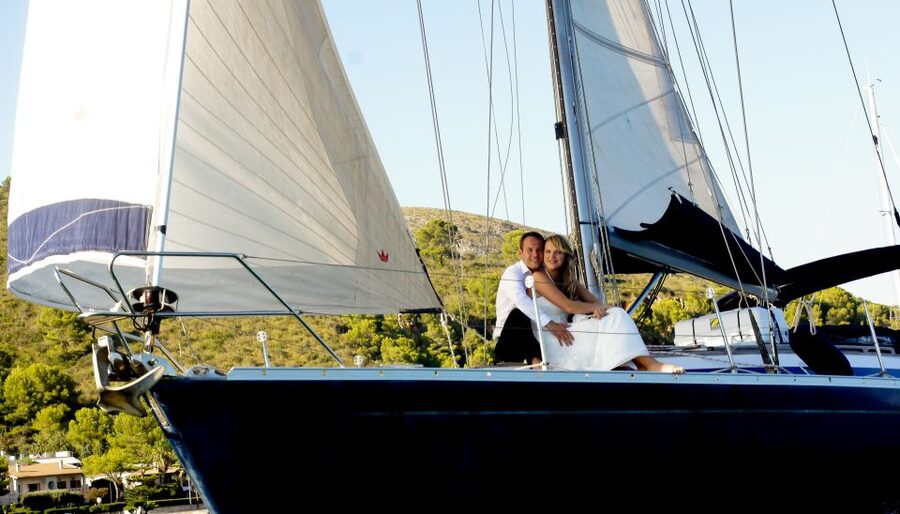 Alcudia: Romantic Sailing Trip with Diner for 2 - Alcúdia sunset sailing: what 4 hours buys you