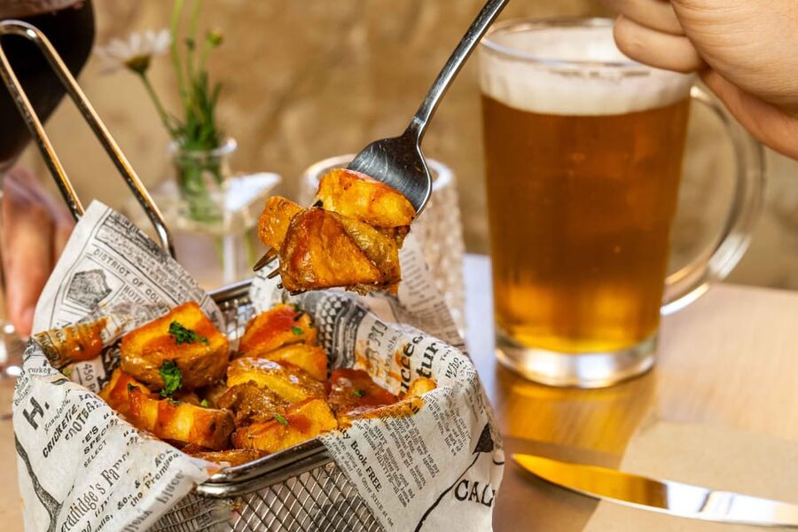 Alcudia: Self-Guided Gourmet Tapas and Wine Tour - Why Alcudia Old Town Fits a Self-Guided Tapas Walk