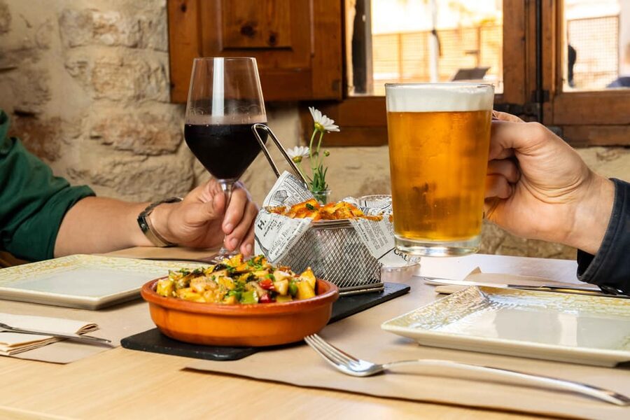 Alcudia: Self-Guided Gourmet Tapas and Wine Tour - The Tasting Formula: 4 Tapas, 4 Drinks, and How Choices Work