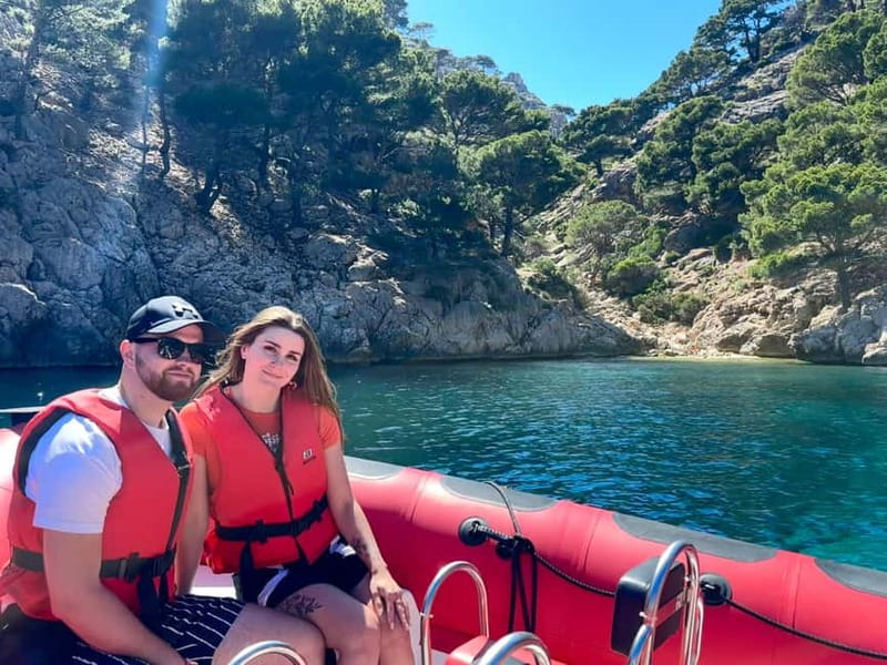 Alcudia: Sightseeing, Sea Caves & Snorkel Speedboat Tour - Photo stops: two quick cave-and-coast moments you shouldn’t ignore