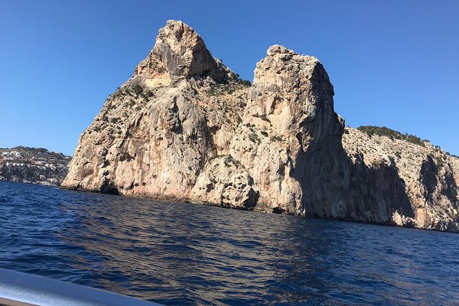 Bluemarine.me license free Bayliner Element E5 rental - Price and value: $216.25 for up to 5 in Mallorca