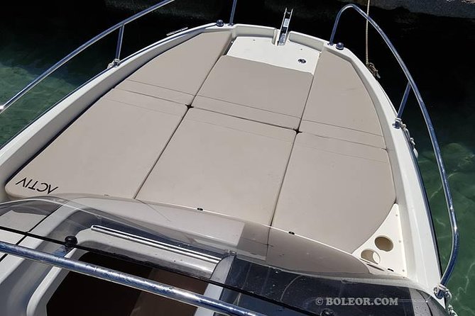 Boat rental Q605 'Helios' (150hp / 7p) - Can Pastilla - Stop 1: CMSAP Maritime Club (Carrer de Virgili 36) as your launchpad