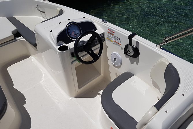 Boat rental without license - B540 'Gaia' (5p) - Can Pastilla - The big trade-off: why the boat feels slow (and how to enjoy it anyway)