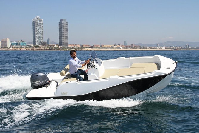 Boat rental without license - B550 'Perseis' (6p) - Can Pastilla - CMSAP Maritime Club (Carrer de Virgili, 36): start where the action is