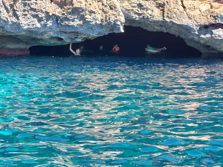 Boat trip from Portocolom to the Cala Varques Natural Area - The skipper and the vibe: jokes, safety, and good spots
