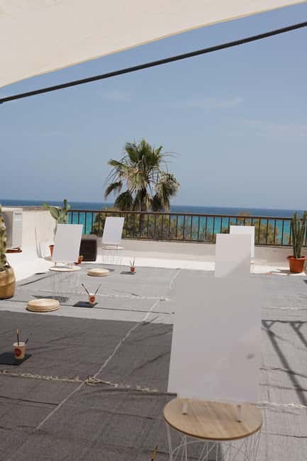 Cala Millor: Cava & Canvas Art Night at Coconut Shack - What Happens During the 150-Minute Cava & Canvas Night
