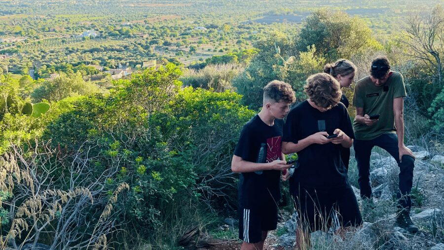 Cala Millor: "Cavemen", cave on a mountain,fun game and hike - Cave-People Adventure Above Cala Millor