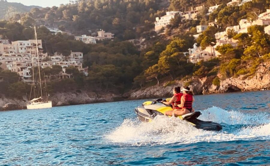 Cala Millor: Jetski Tour of Sea Lion Cave or Caves of Artà - Cameras are out. Here’s how photos work instead