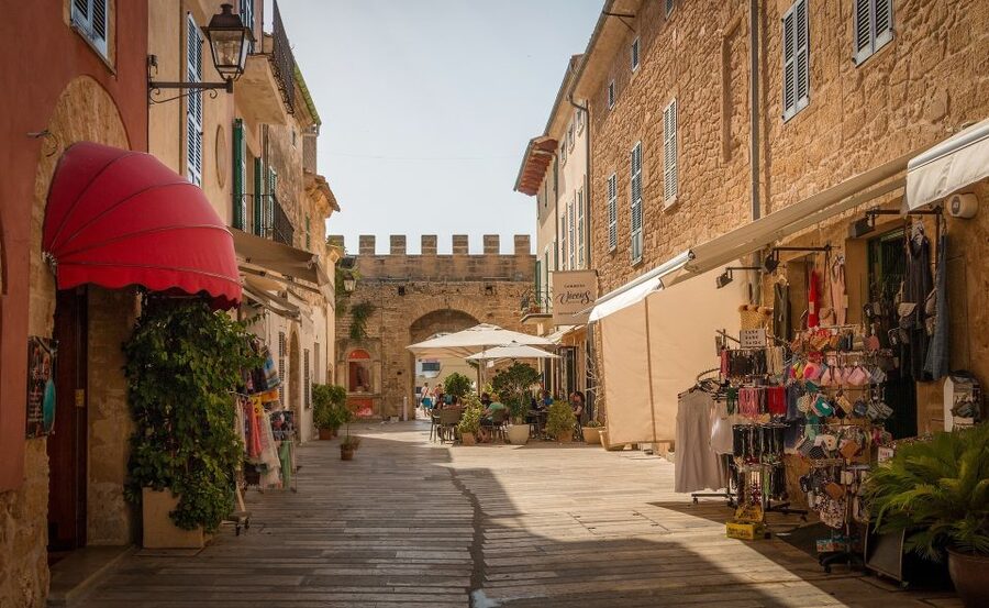 Cap de Formentor: Market, Beach, and Alcudia Tour - Alcudia’s Old Town and city walls: history you can feel while walking