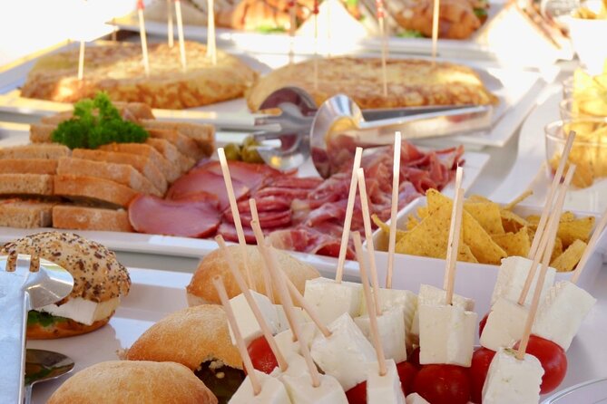 Catamaran sailing at sunset with tapas Palma de Mallorca - Key things I’d plan around