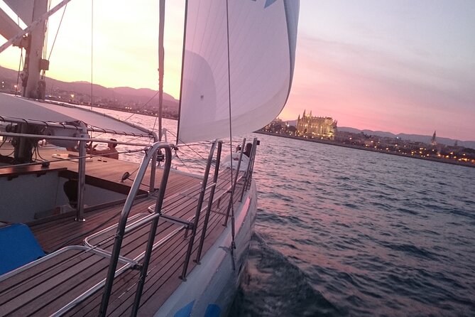 Catamaran sailing at sunset with tapas Palma de Mallorca - Who should book this sunset tapas cruise, and who might not love it