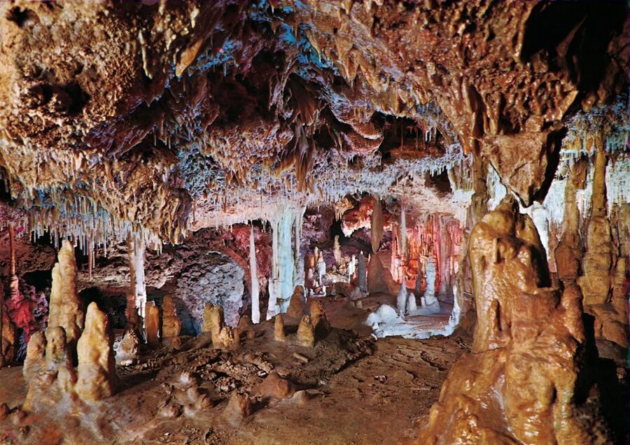 Caves of Hams Tour with Blue Cave & Audiovisual Experience - Should you book this Caves of Hams tour?