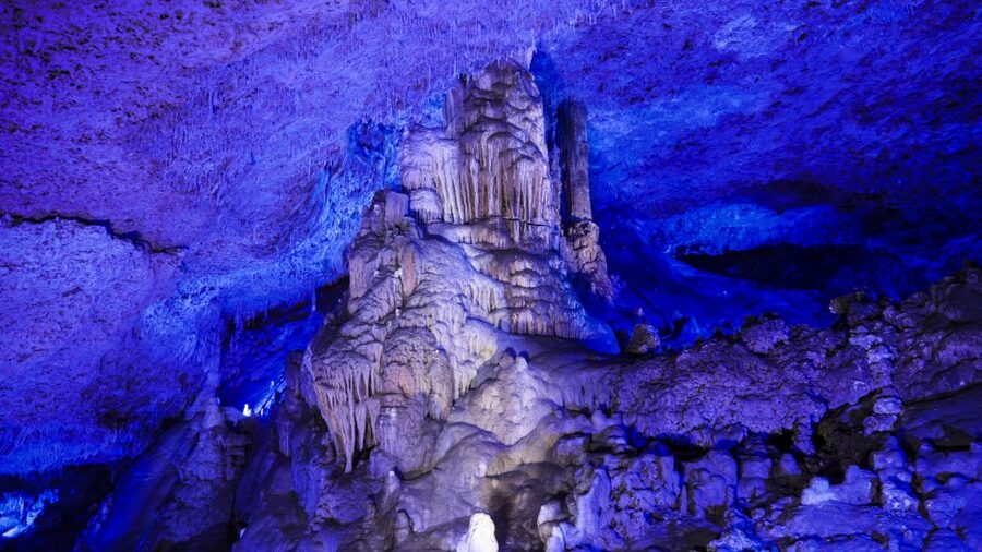 Caves of Hams Tour with Blue Cave & Audiovisual Experience - Who this tour suits best (and who should think twice)