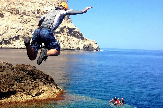 Coasteering Cliff jumping - Coasteering in Mallorca: what this 3-hour cliff route is really like