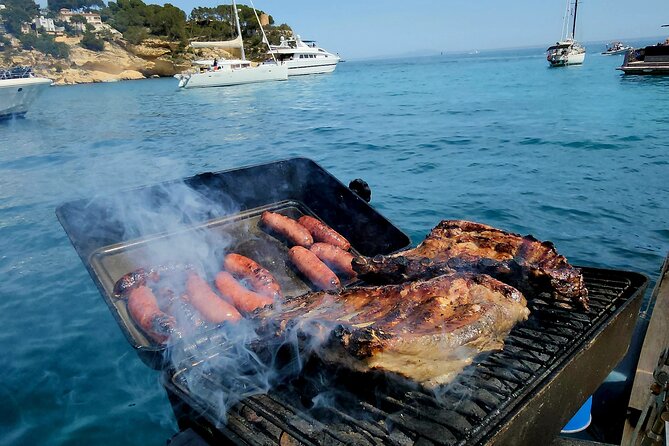 Culinary Experience on Board Classic Sailboat in Palma - Portals Vells coves: SUP, snorkel gear, and plenty of water time