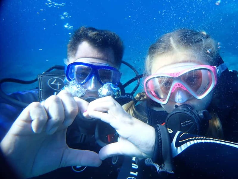 Discover Scuba Diving, scuba diving for begginers!! - The short theory block: what you learn before you go