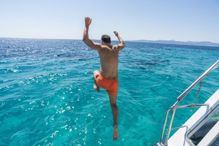 El Arenal, Mallorca: Bay of Palma Boat Tour with Snorkeling - Value for money: why this $39 outing makes sense for the right trip style