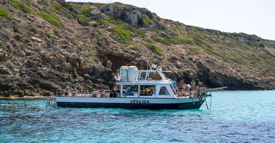 El Arenal, Mallorca: Bay of Palma Boat Tour with Snorkeling - The nature reserve swim stop: snorkeling gear and how to make it work