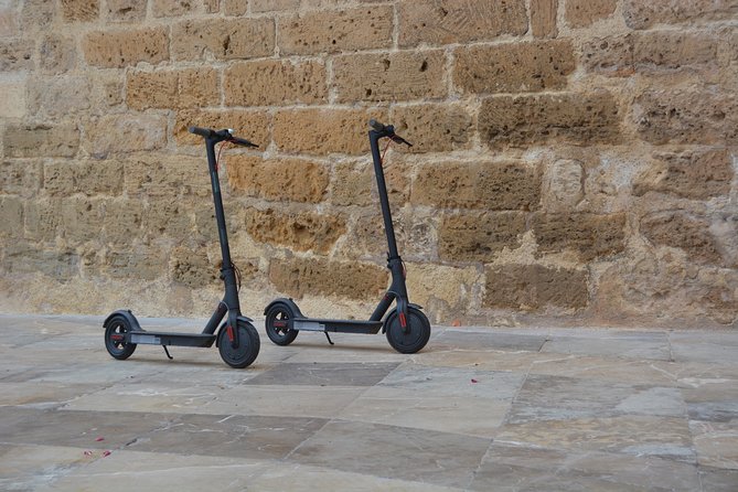 Electric kick scooter rental in Palma de Mallorca - Riding an Electric Kick Scooter in Palma: Practical Tips That Help Immediately