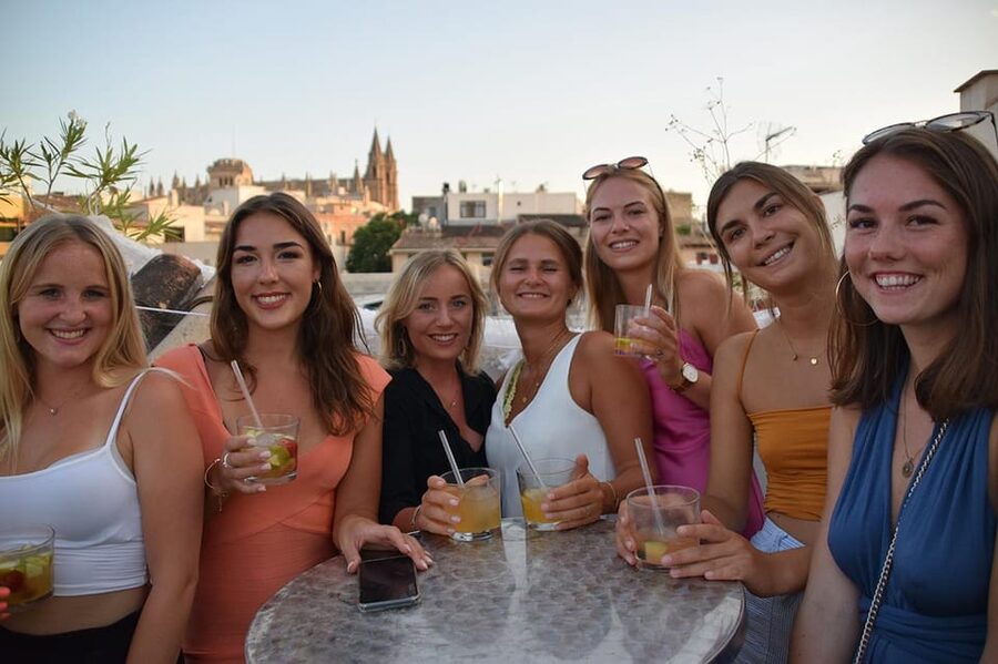 Exclusive Rooftop Paella & Wine – Sunset Dining in Palma - Who should book, and who should skip this one