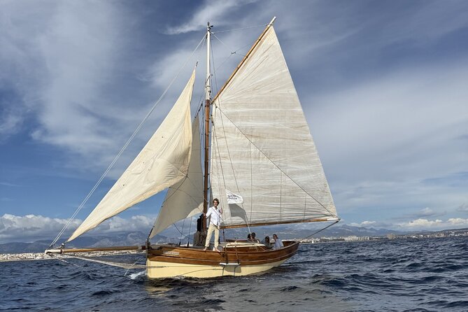 Exclusive walk through the best coves of the Bay of Palma - Key highlights worth knowing