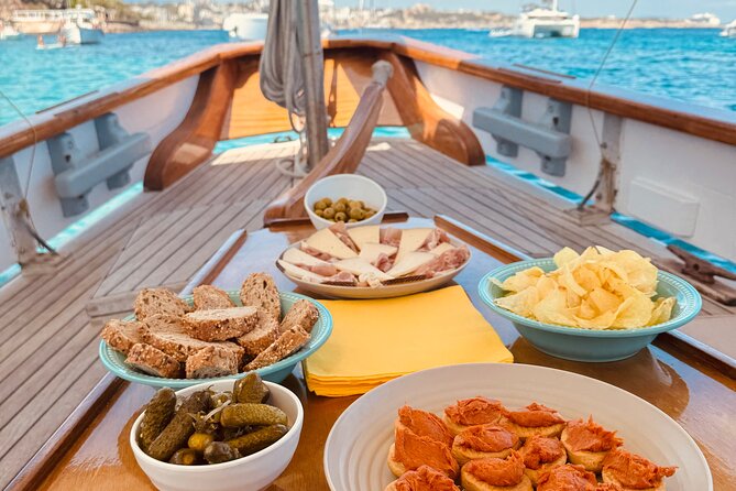Exclusive walk through the best coves of the Bay of Palma - Stewart’s Secret: an English Pilot Cutter in Palma Bay