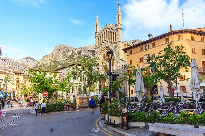 Excursion to Sóller and Puerto de Sóller with train and tram - Why the train + tram loop makes sense in Mallorca