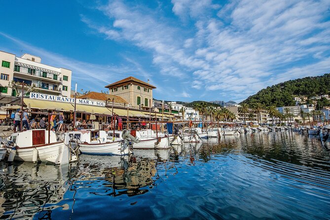 Excursion to Sóller and Puerto de Sóller with train and tram - Sóller town: the main square, San Bartolomé, and the modernist façade