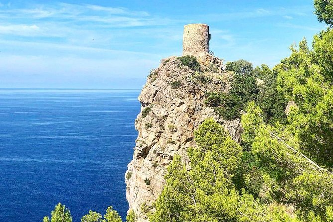 Explore Mallorca in Your Own Formula One Car - Packing and Style Tips for an Open-Air Mallorca Ride