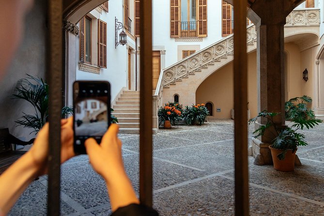 Family Friendly Palma de Mallorca Private City Tour - Stop 1: Palau de l’Almudaina gardens (Alcázar area)