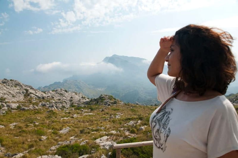 From Palma: Serra Tramuntana and Lluc Monastery Guided Tour - The drive to Sa Calobra: views plus a quick Torrent de Pareis photo break