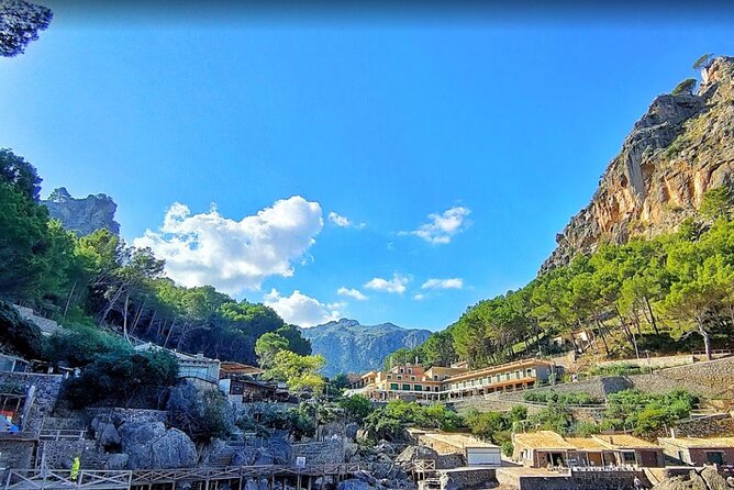 Full Day Tour to the Island of Mallorca - How This Mallorca Day Hits the Big Stops Fast