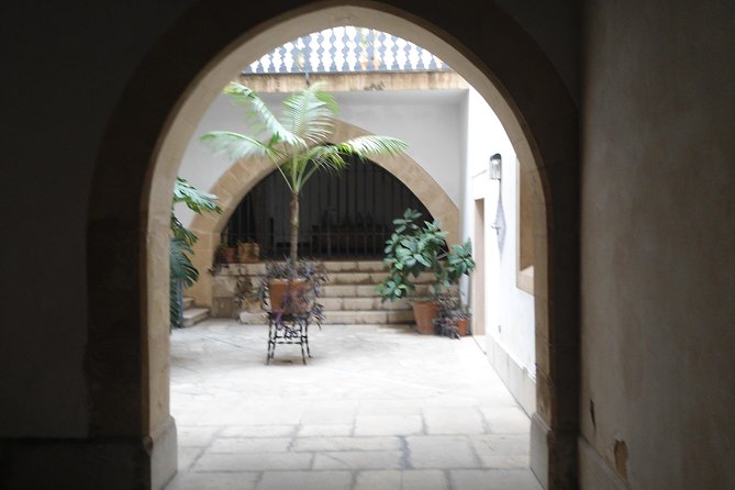 Gaudí and Modernist Art: Guided Tour in Palma de Mallorca - Stop 1: Catedral de Mallorca With Priority Entry and Photo Time
