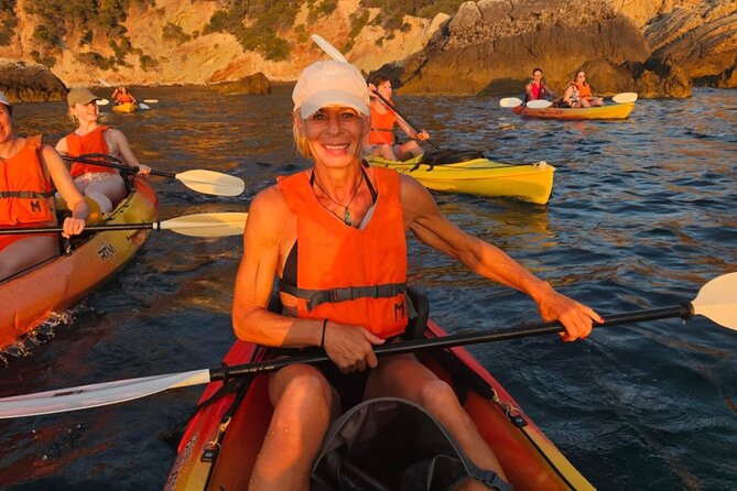 Guided Kayak Sunset Tour in Sant Elm with Picnic - The picnic plan: snacks on the sand beat a restaurant run