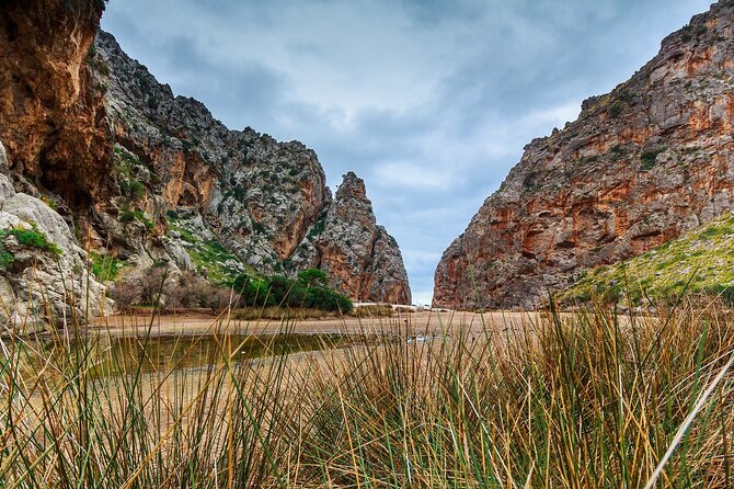 Hike the canyon of Torrent de Pareís - Into the Canyon: From Torrent de Lluc to S’Entrefoc