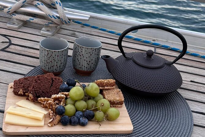Holistic Day Charter Sailing boat ride - Finding La Lonja Marina Charter and getting aboard