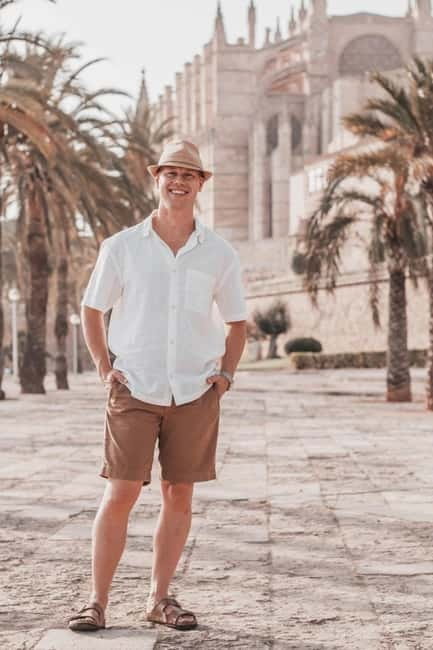 Instagram tour in Palma de Mallorca with a private photographer - Pose Coaching Without the Awkward Factor