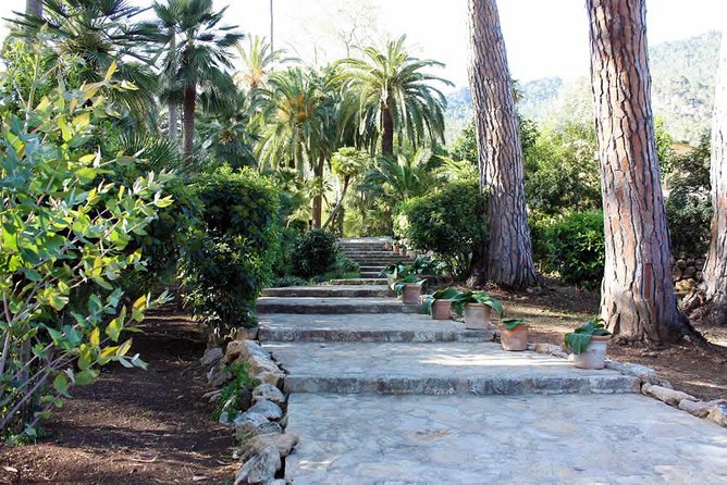 Jardines de Alfabia Tickets - Should you book Jardines de Alfabia tickets?