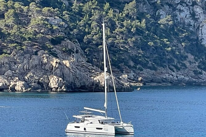 Luxury Catamaran sailing with welcome Drinks Tapas Max10-12Person - Key highlights I’d circle first